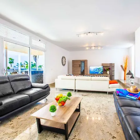 Capri Villa *